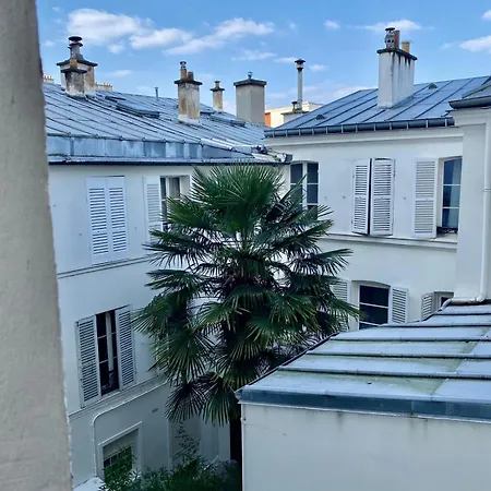 Apartment Neuilly's Finest